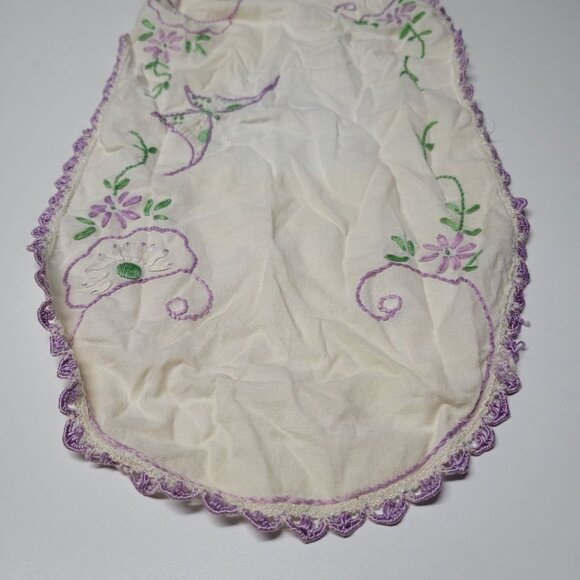 Embroidered Vintage Linen Butterfly Purple Green Stitch Granny Cottage Lace - Picture 2 of 5